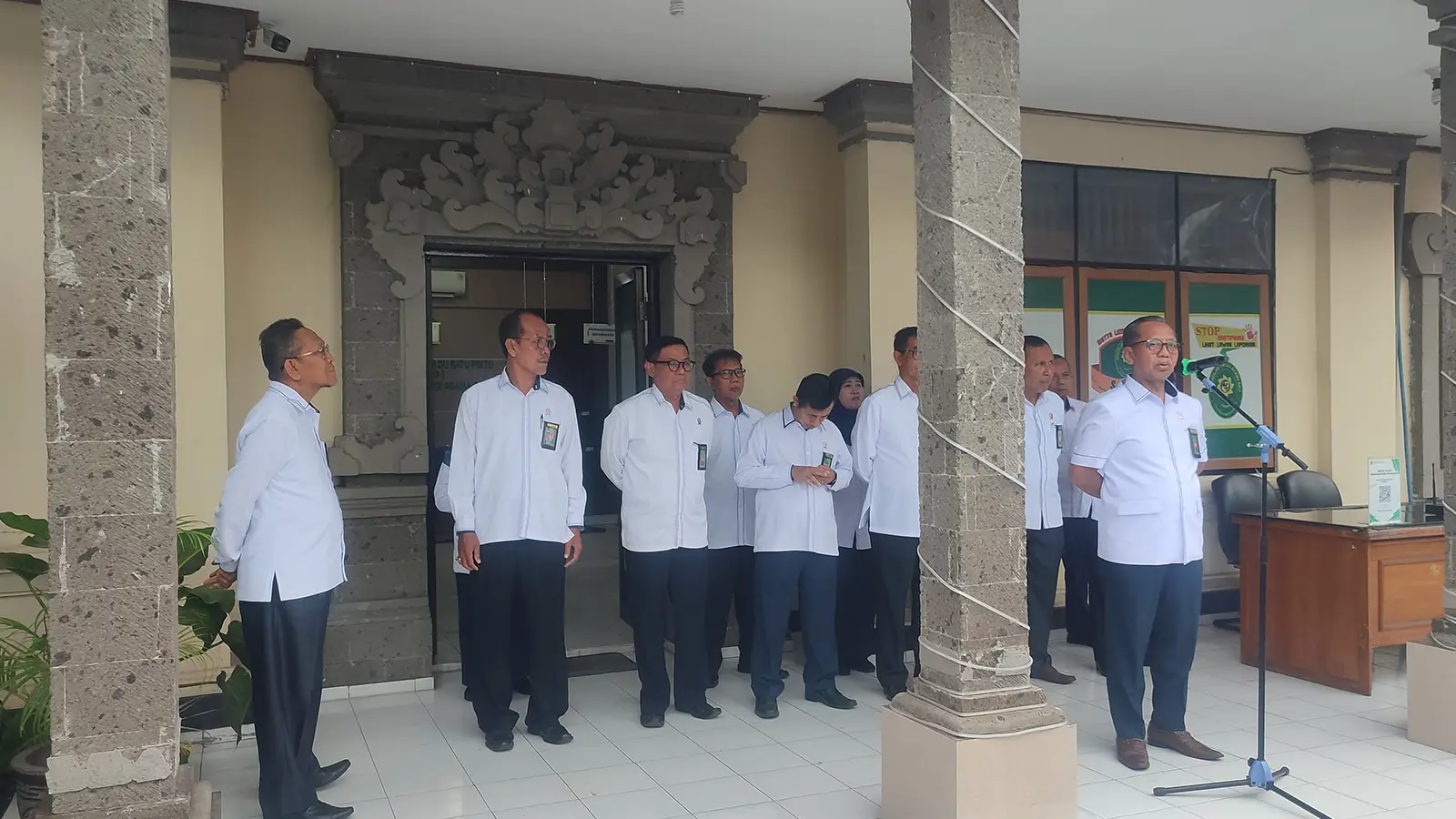 APEL PAGI DAN CERAMAH BIMTAL DI PENGADILAN TINGGI AGAMA BALI