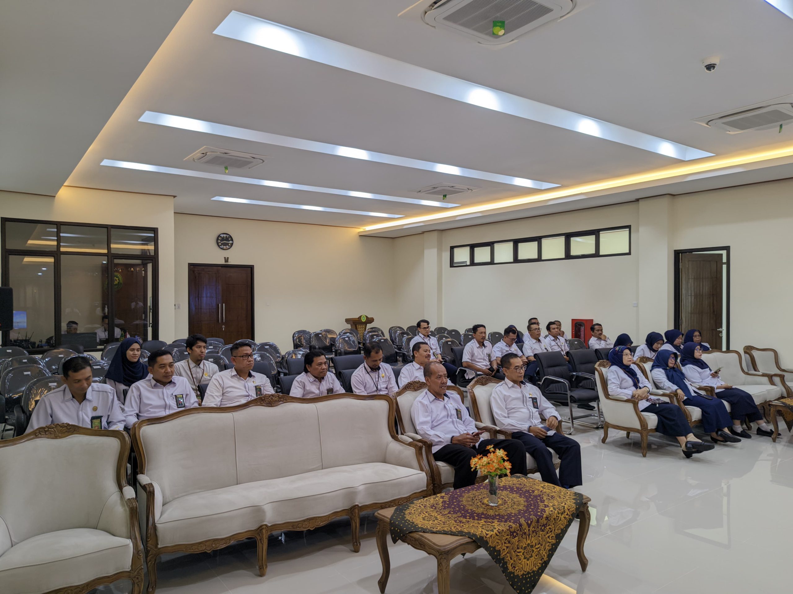 PEMBINAAN DAN MONITORING EVALUASI SUB BAGIAN TATA USAHA DAN RUMAH TANGGA PTA BALI