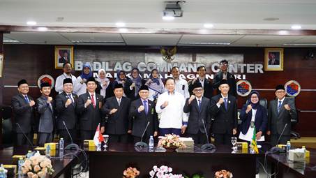 Mencetak Pemimpin Berintegritas dan Berkompetensi