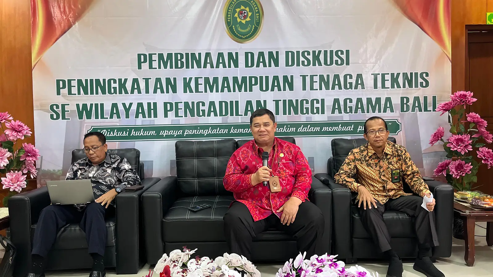 PTA Bali Menggelar Pembinaan dan Dikusi Hukum